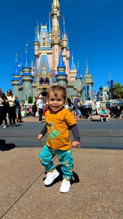 pijama MC Dino Surf brilha no escuro - Lookday Conforto