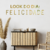 Frase Decorativa em Acrílico: Look do Dia FELICIDADE