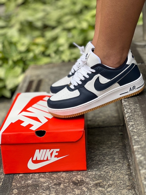 NIKE AIR FORCE