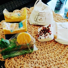 JABONES DE LAVANDA Y ROSAS - comprar online