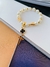 Pulseira religiosa pulseira de pérolas Nossa Senhora e Cruz - comprar online