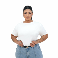 T-SHIRT BÁSICA GOLA CANOA BRANCA