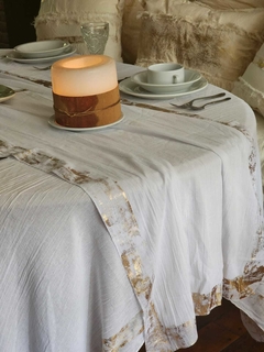 Mantel Gasa Blanca con bordes de oro