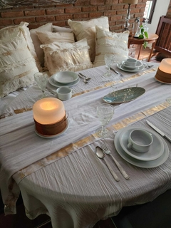 Mantel Gasa Blanca con bordes de oro en internet