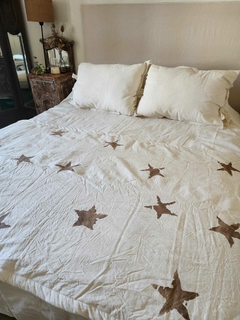 Pie de cama Stars tierra con guata