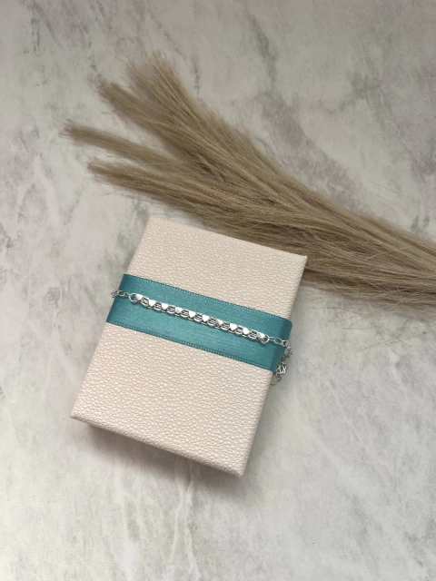 Pulseira corações múltiplos
