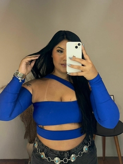 CROPPED LOLA