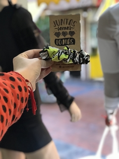 Colitas “Scrunchies” Kumari - comprar online