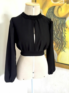 Cropped manga longa