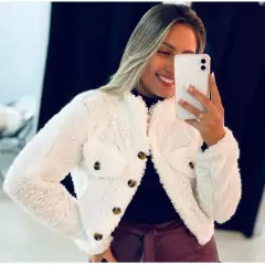 Imagem do Casaco Teddy feminino de pelinho moda blogueira