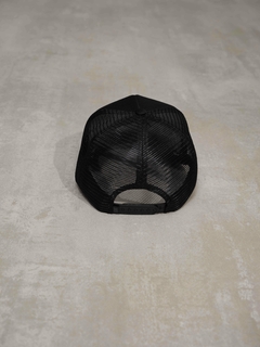 BONÉ PLANO C TRUCKER PRETO - comprar online