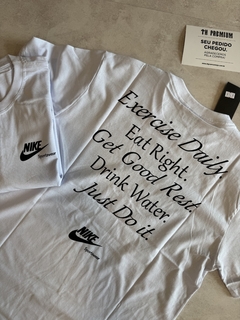 CAMISETA NIKE SPORTWEAR - comprar online