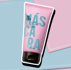 Mascara exfoliante reductora de poros