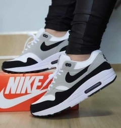 Nike Airmax One en internet