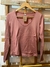 Remera manga larga escote V con puntilla