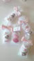 Puedes personalizar tus souvenirs de jabones con diferentes formas, colores y aromas para que se adapten a tu evento.