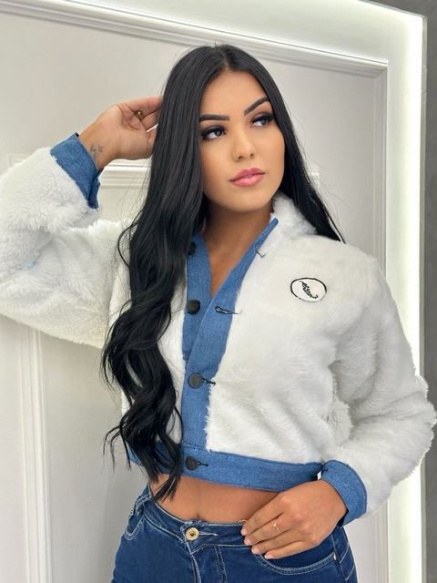 Jaqueta Pelucia Letreiro Preto