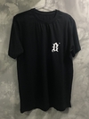 Camiseta preta básica de algodão tamanho G com estampa em silk branca no peito, estilo regular casual