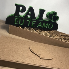 DECORAÇÃO PAI EU TE AMO + CAIXINHA (FRASE DECORATIVA) na internet