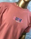 Camiseta streetwear cor terra com estampa em silk SRFVL surfboards em cores variadas no peito