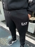 Conjunto de Moletom Armani EA7 na internet