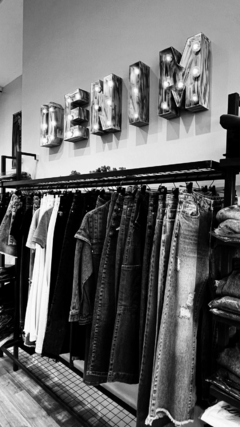 Banner de la categoría DENIM