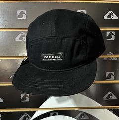 Gorra five panels negra