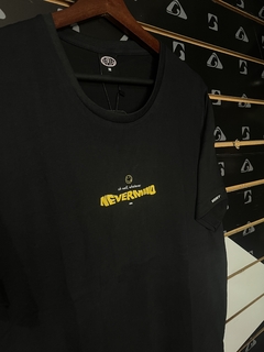 Remera whatever en internet