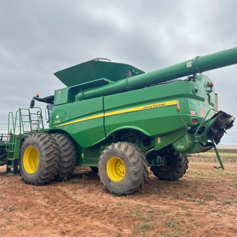Colheitadeira John Deere S680
