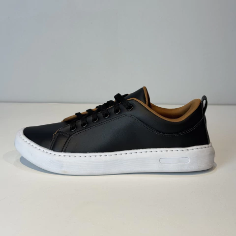 SNEAKERS ESSENCIAL P/B