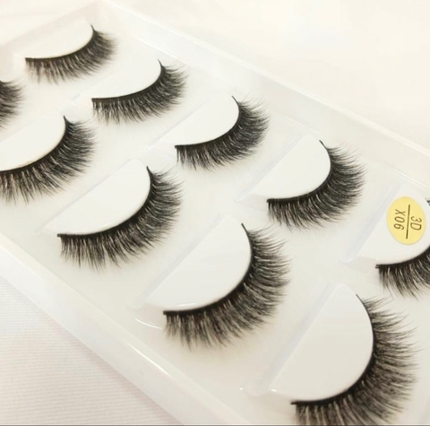 Cartela de cílios modelo: X06 5 pares