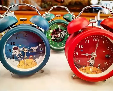 RELÓGIO DE MESA OIH-6323 ASTRONAUTA OASIS /CÓD.8625514 - comprar online