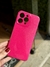 Capa Brilho com Proteção na Câmera + aveludada por dentro (iPhone 15 Pro Max) na internet