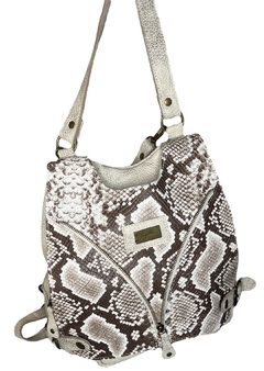 Mochila Ivonne en internet