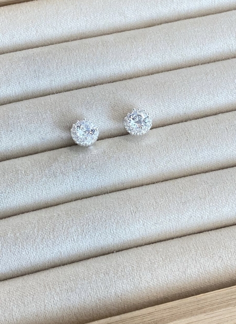 BRINCO REDONDO CRAVEJADO 6MM