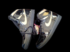 Air Jordan 1 Retro High OG 'Black Metallic Gold - comprar en línea