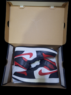 Air Jordan 1 Mid Lightly Remixes The “Bred Toe” Colorway