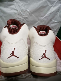Air Jordan 5 "El Grito" Sail and Dark Pony en internet