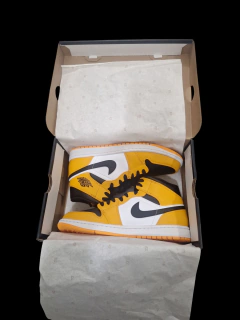 JORDAN 1 MID TAXI