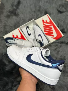JORDAN 1 LOW WHITE NAVY en internet