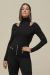 Blusa Malha Gola Alta Recortes Ombro PRETO - comprar online