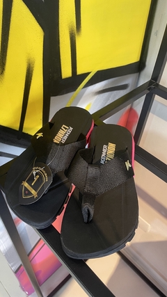 Chinelo Kenner - comprar online