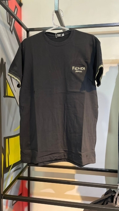 Camiseta Fendi edição Roma - comprar online