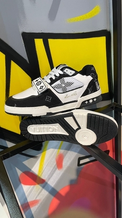Tenis Louis Vuitton na internet