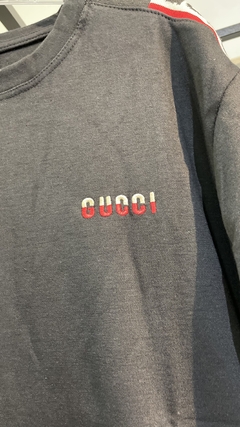 Camiseta Gucci na internet