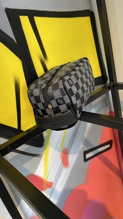Bag Necessaire Louis Vuitton na internet