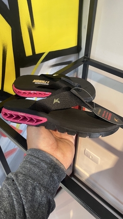 Chinelo Kenner na internet