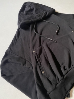 Hoodie Boxy Black en internet