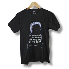 REMERA - CERATI - "DEL MISMO DOLOR VENDRÁ UN NUEVO AMANECER"