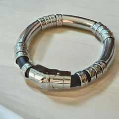 PULSERA CAUCHO FORRADA CON BANDAS DE ACERO QUIRÚRGICO - feelingstore.com.ar